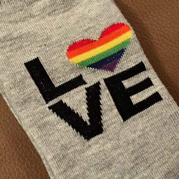 Love pride rainbow socks - Picture 2 of 4
